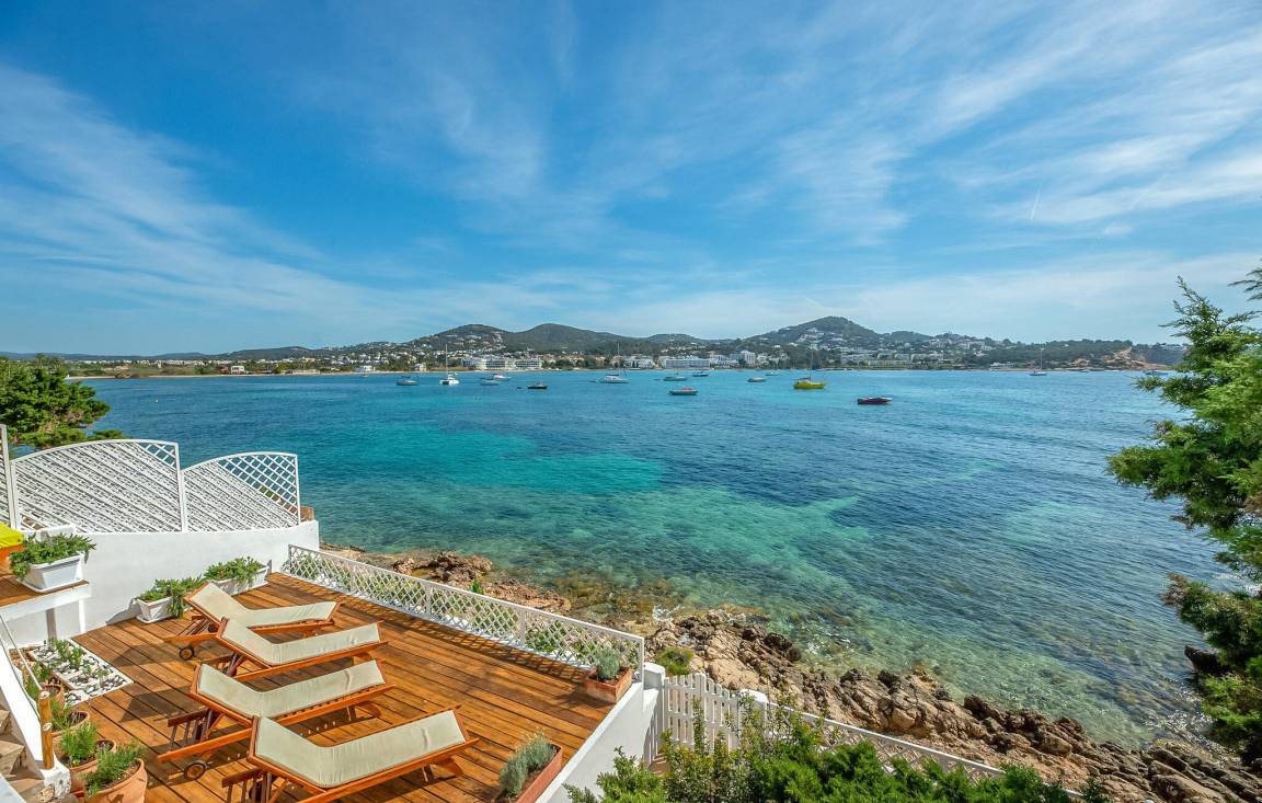 90 M² House ∙ 2 Bedrooms ∙ 3 Guests - Ibiza