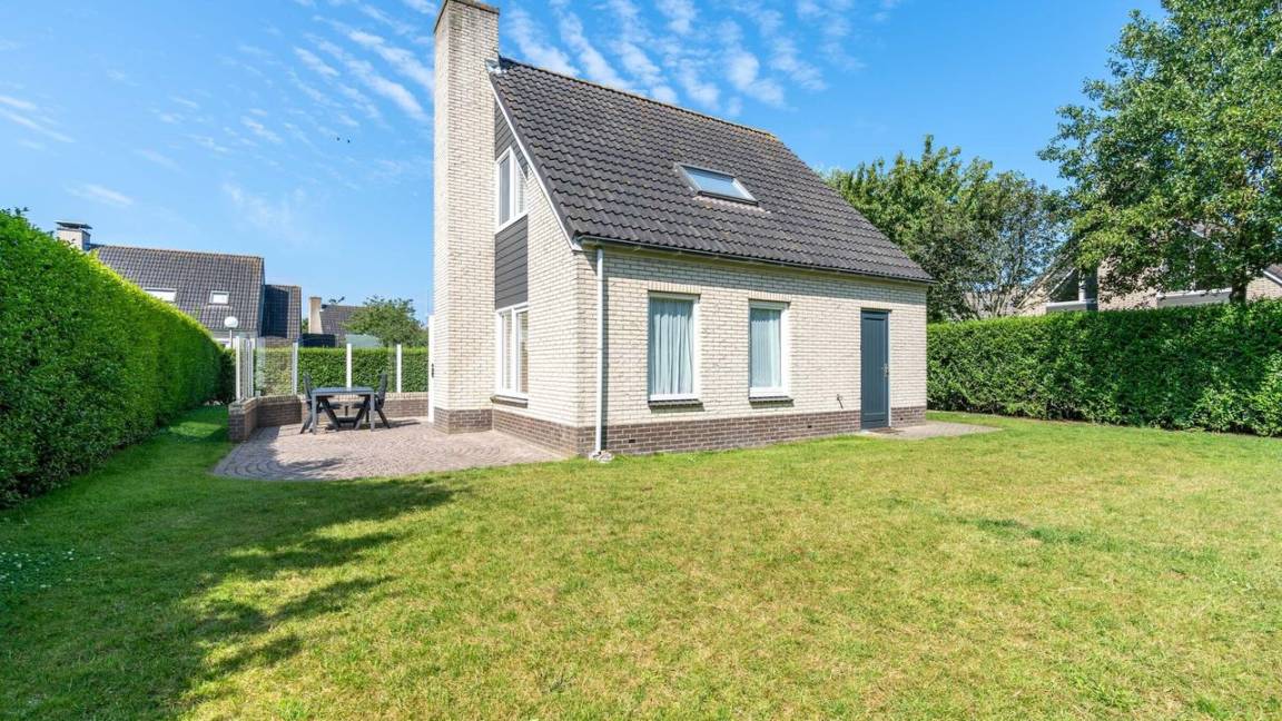140 M² House ∙ 2 Bedrooms ∙ 4 Guests - Texel