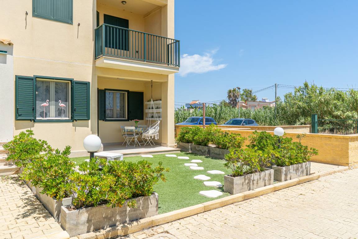 80 M² Apartamento ∙ 2 Habitaciones ∙ 6 Huéspedes - Marzamemi