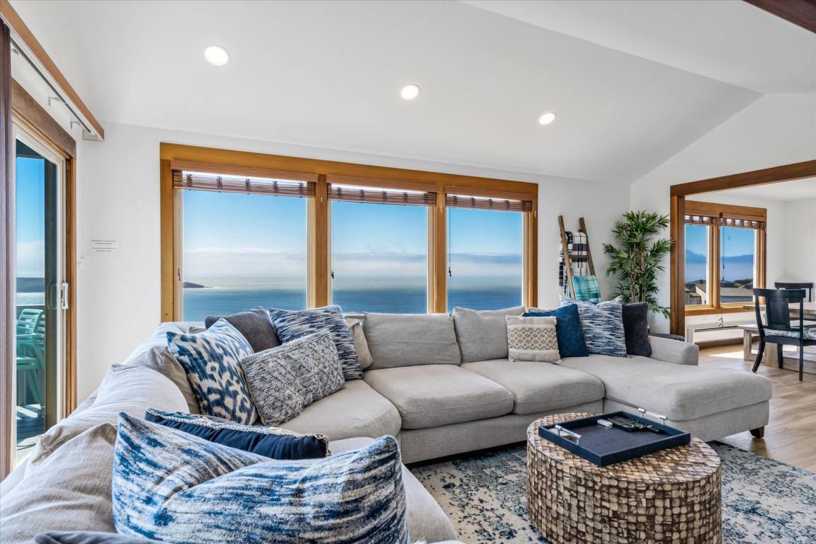 156 M² House ∙ 3 Bedrooms ∙ 6 Guests - Dillon Beach, CA