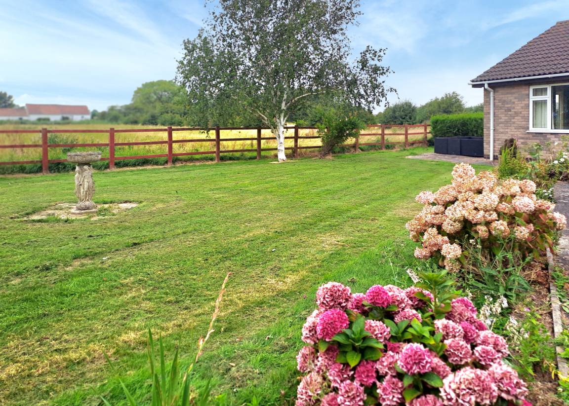 Bungalow ∙ 3 Bedrooms ∙ 6 Guests - Mablethorpe