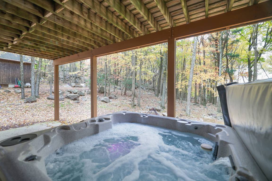 222 M² House ∙ 6 Bedrooms ∙ 16 Guests - Pocono Mountains, PA