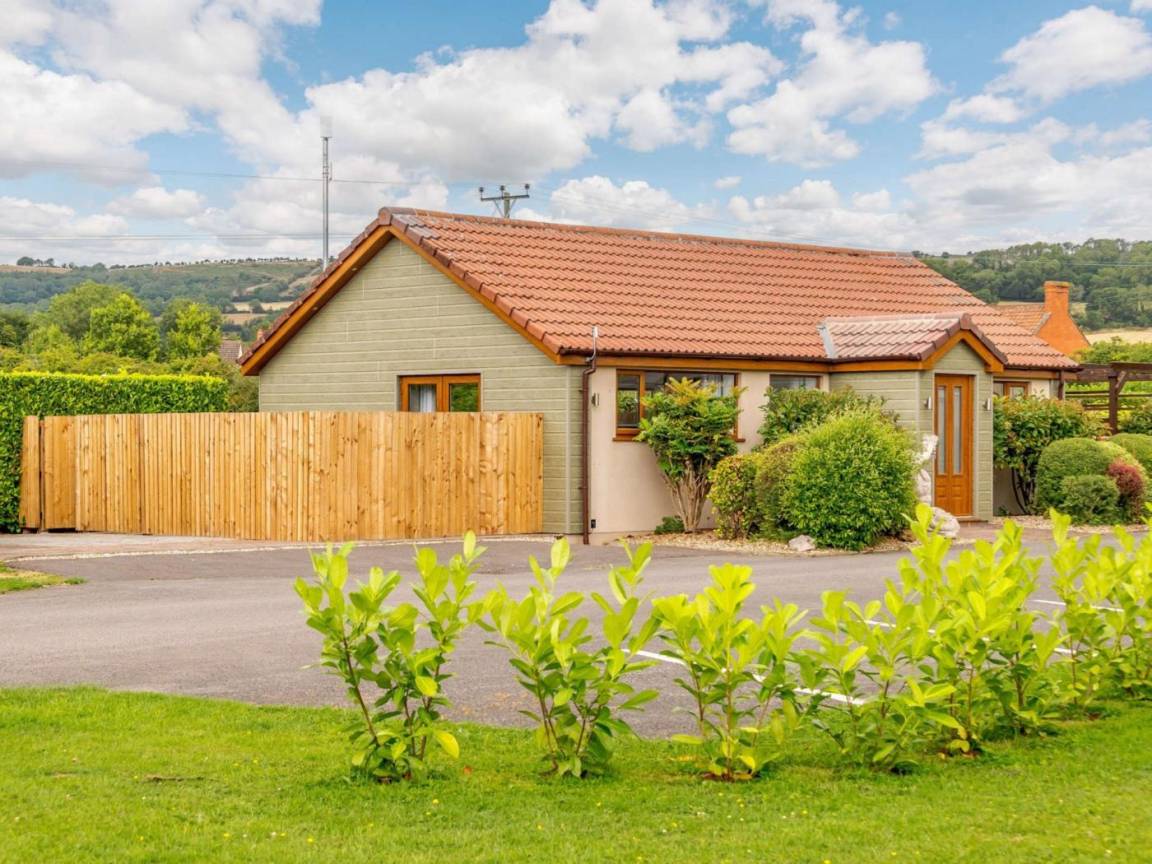 House ∙ 1 Bedroom ∙ 2 Guests - Glastonbury