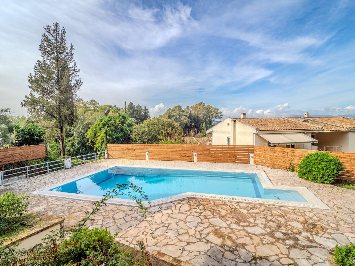 120 M² Apartamento ∙ 2 Habitaciones ∙ 5 Huéspedes - Corfú