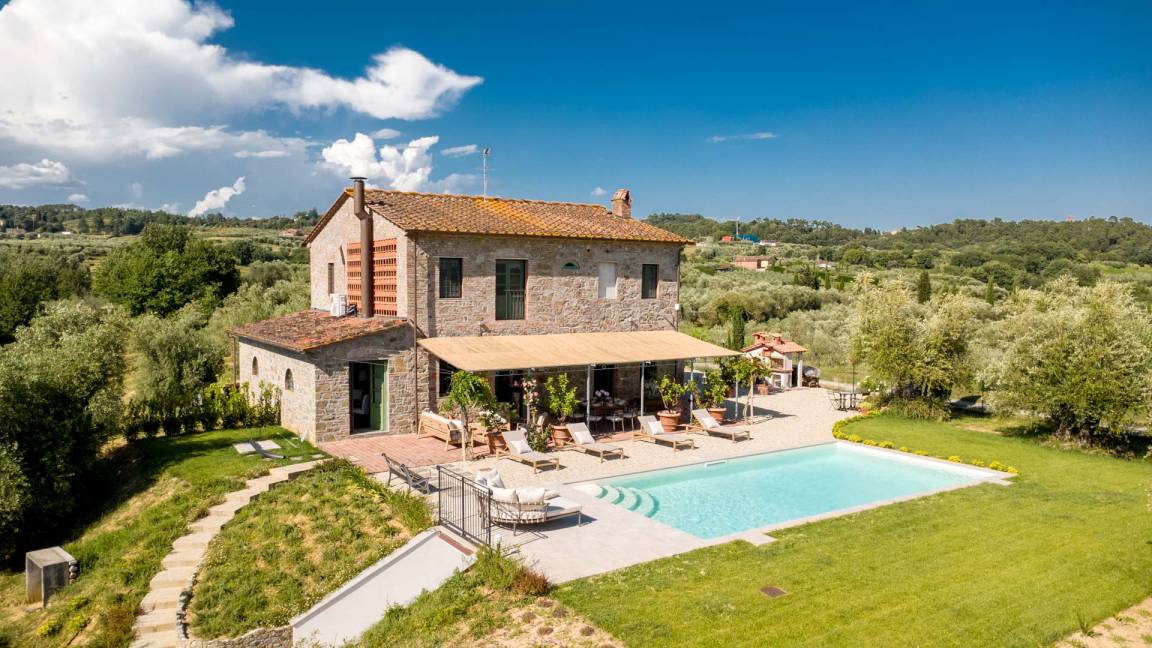 200 M² Villa ∙ 4 Chambres ∙ 8 Personnes - Altopascio