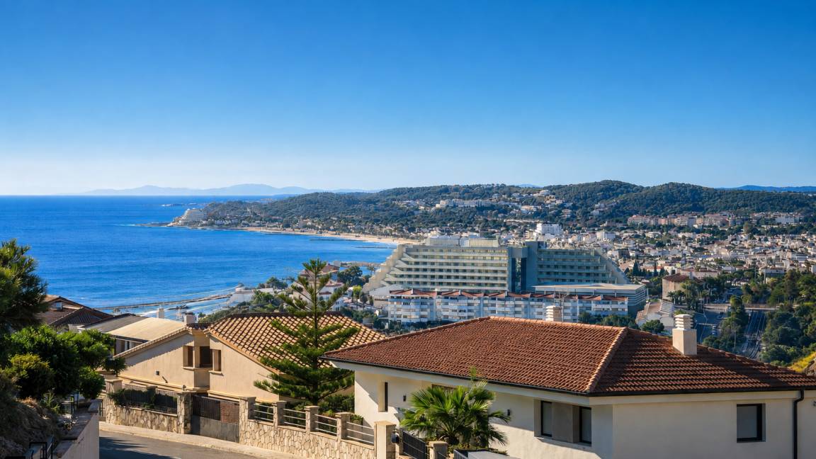 95 M² Apartment ∙ 3 Bedrooms ∙ 6 Guests - Sitges