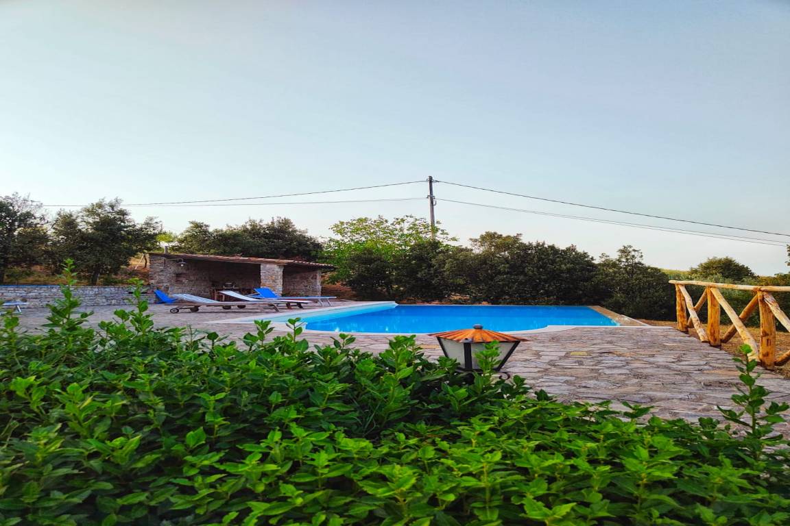 Casa a Baschi con piscina privata + vista panoramica