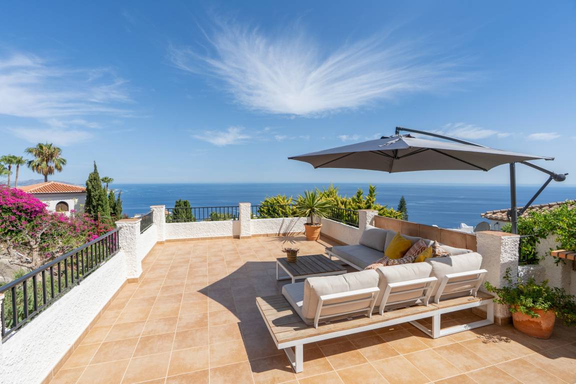 190 M² Villa ∙ 1 Habitación ∙ 2 Huéspedes - Almuñécar
