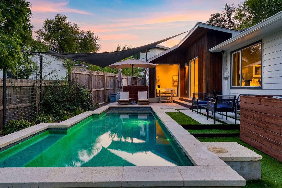 218 M² House ∙ 4 Bedrooms ∙ 9 Guests - Austin, TX