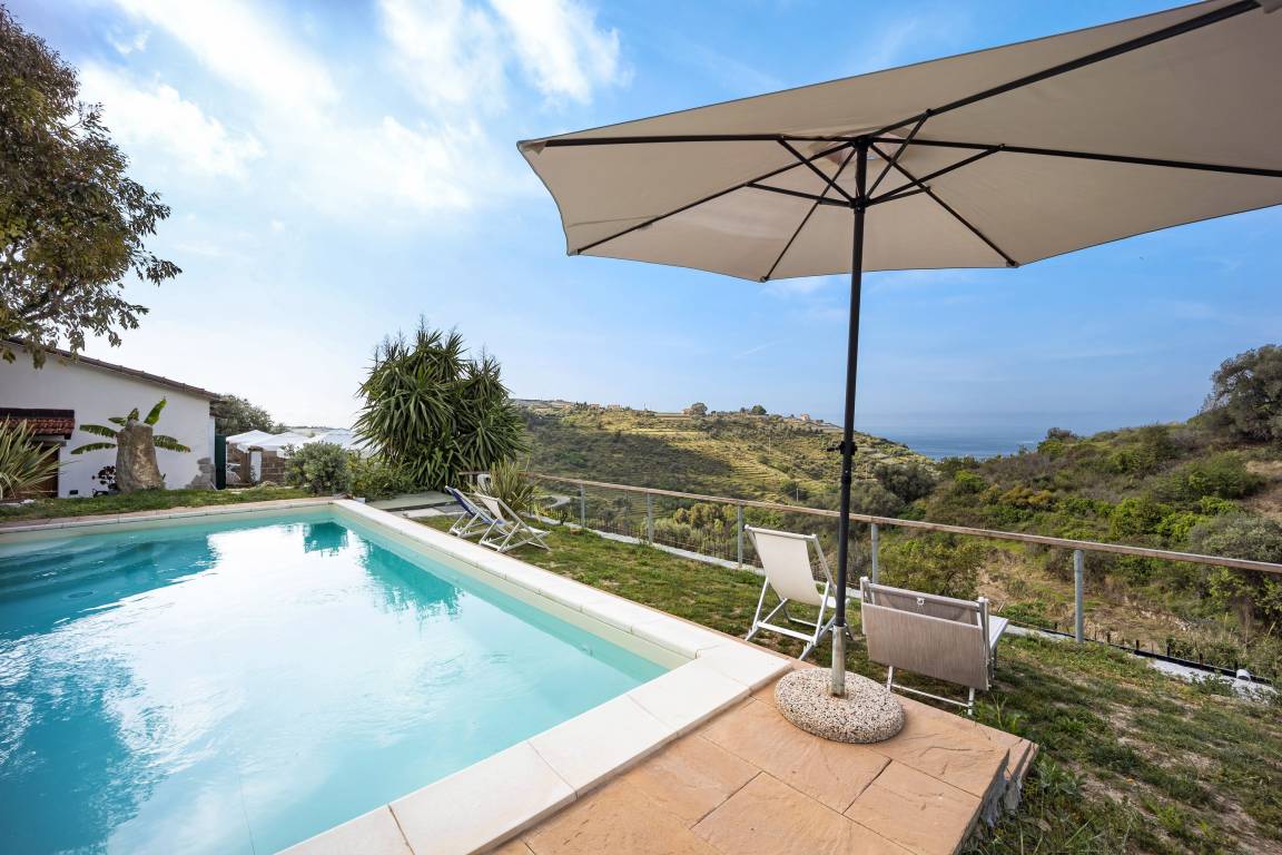 65 M² Maison De Vacances ∙ 2 Chambres ∙ 5 Personnes - Sanremo