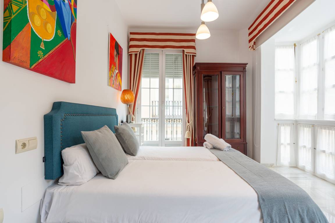 70 M² Apartment ∙ 2 Bedrooms ∙ 4 Guests - Málaga