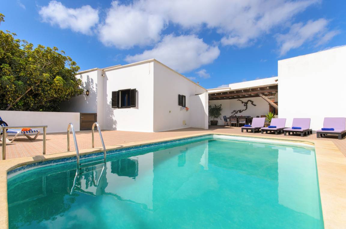 100 M² Maison De Campagne ∙ 3 Chambres ∙ 8 Personnes - Lanzarote