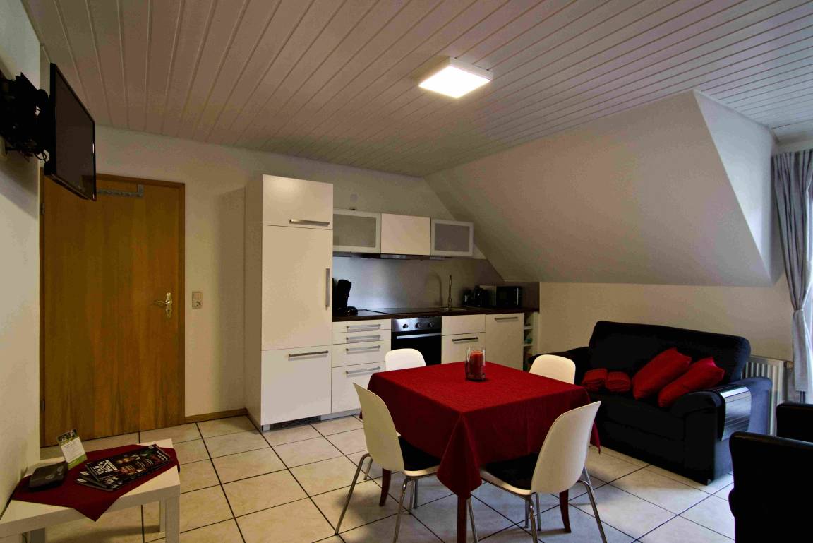 58 M² Ferienwohnung ∙ 2 Schlafzimmer ∙ 5 Gäste - Lahr/Schwarzwald