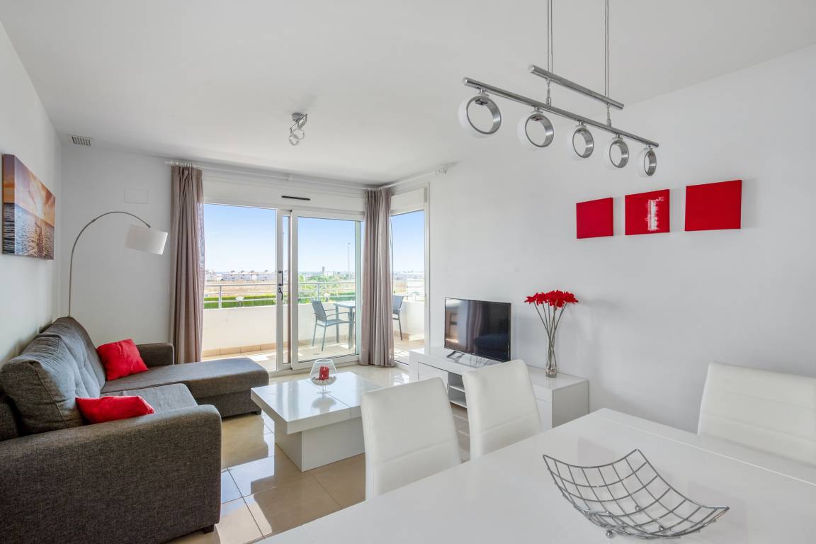 110 M² Apartment ∙ 3 Bedrooms ∙ 6 Guests - Cabo Roig