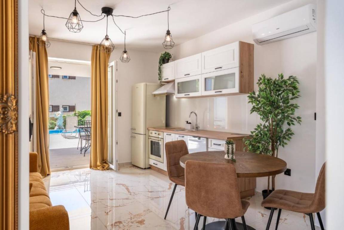45 M² Apartment ∙ 4 Guests - Mandre