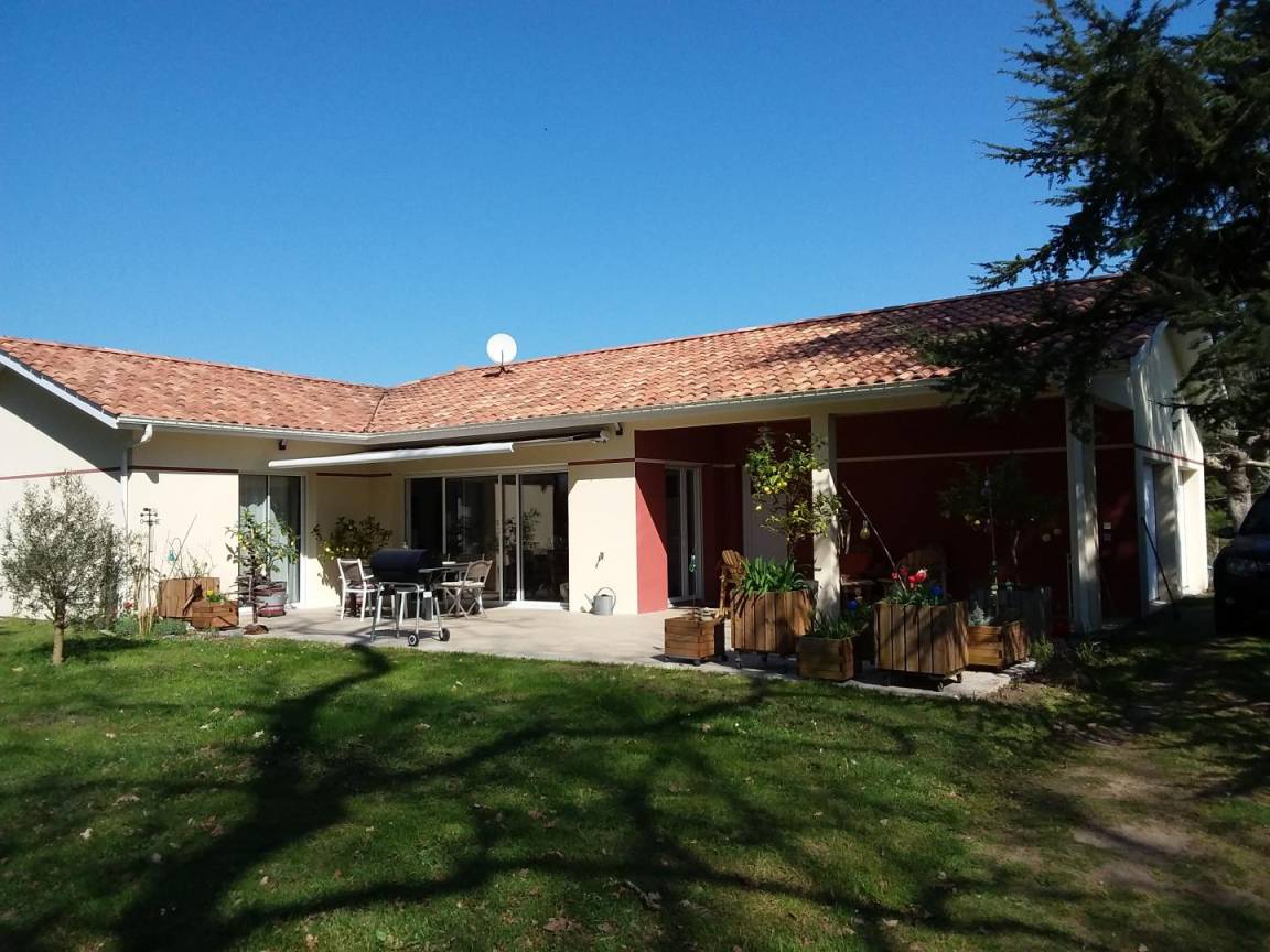 120 M² Gîte ∙ 3 Chambres ∙ 6 Personnes - Biganos