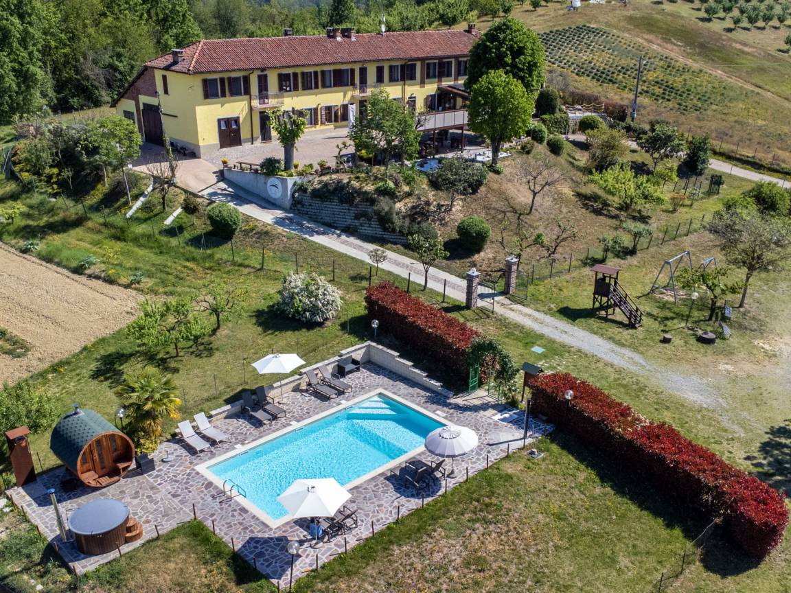 65 M² House ∙ 2 Bedrooms ∙ 6 Guests - Piedmont