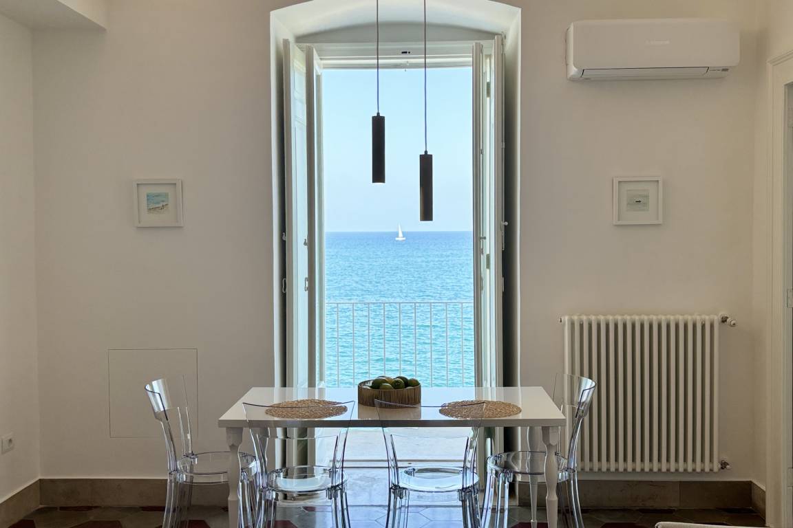 70 M² Ferienwohnung ∙ 1 Schlafzimmer ∙ 4 Gäste - Molfetta