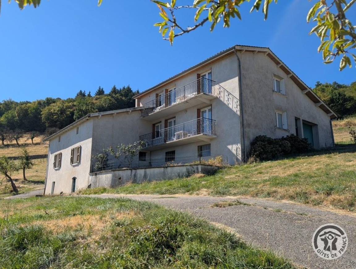 67 m&sup2; G&icirc;te 2 Schlafzimmer 3 G&auml;ste