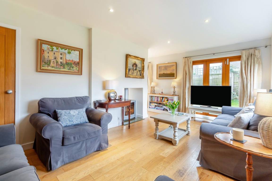 Cottage ∙ 4 Bedrooms ∙ 7 Guests - Southwold
