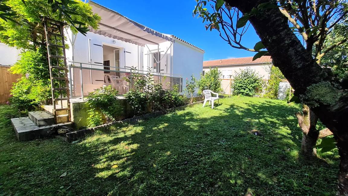 75 M² House ∙ 3 Bedrooms ∙ 5 Guests - Royan
