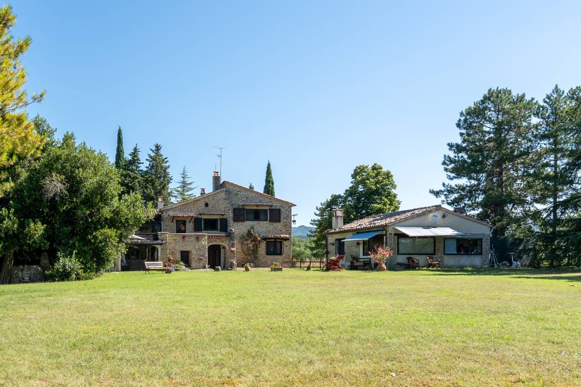 260 M² Villa ∙ 3 Bedrooms ∙ 6 Guests - Città di Castello