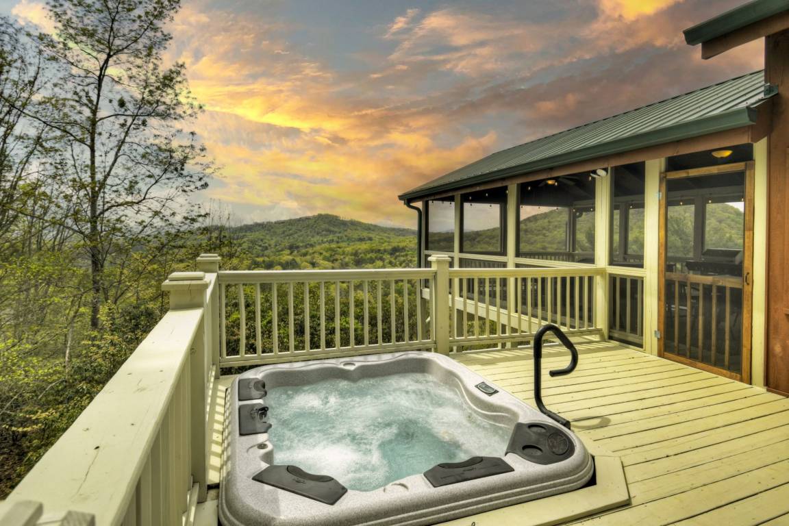 124 M² Cabin ∙ 2 Bedrooms ∙ 4 Guests - Mineral Bluff, GA