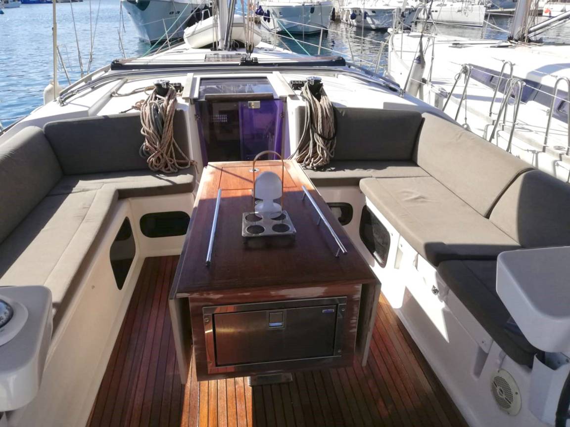 15 M² Houseboat ∙ 4 Bedrooms ∙ 8 Guests - Malta
