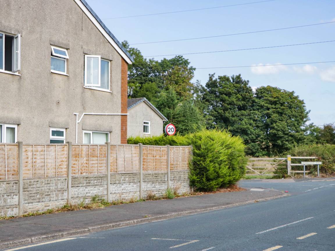 Cottage ∙ 2 Bedrooms ∙ 4 Guests - Morecambe