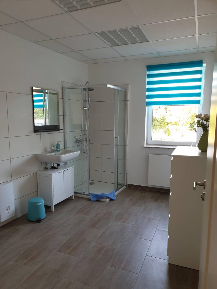 96 M² Ferienwohnung ∙ 3 Schlafzimmer ∙ 8 Gäste - Barleben