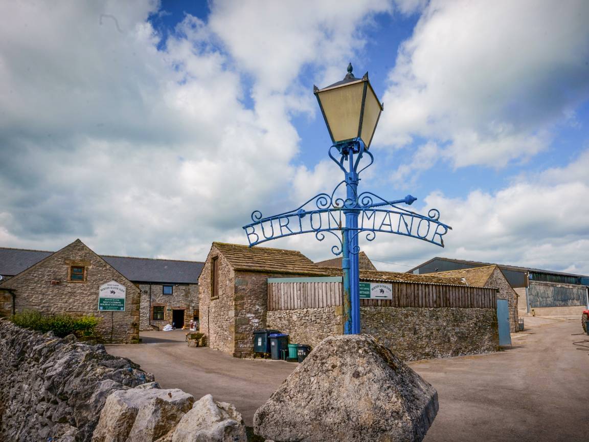 Cottage ∙ 2 Bedrooms ∙ 4 Guests - Bakewell