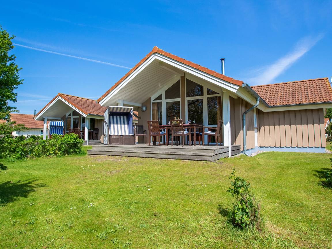 75 M² Ferienhaus ∙ 3 Schlafzimmer ∙ 6 Gäste - Neustadt in Holstein