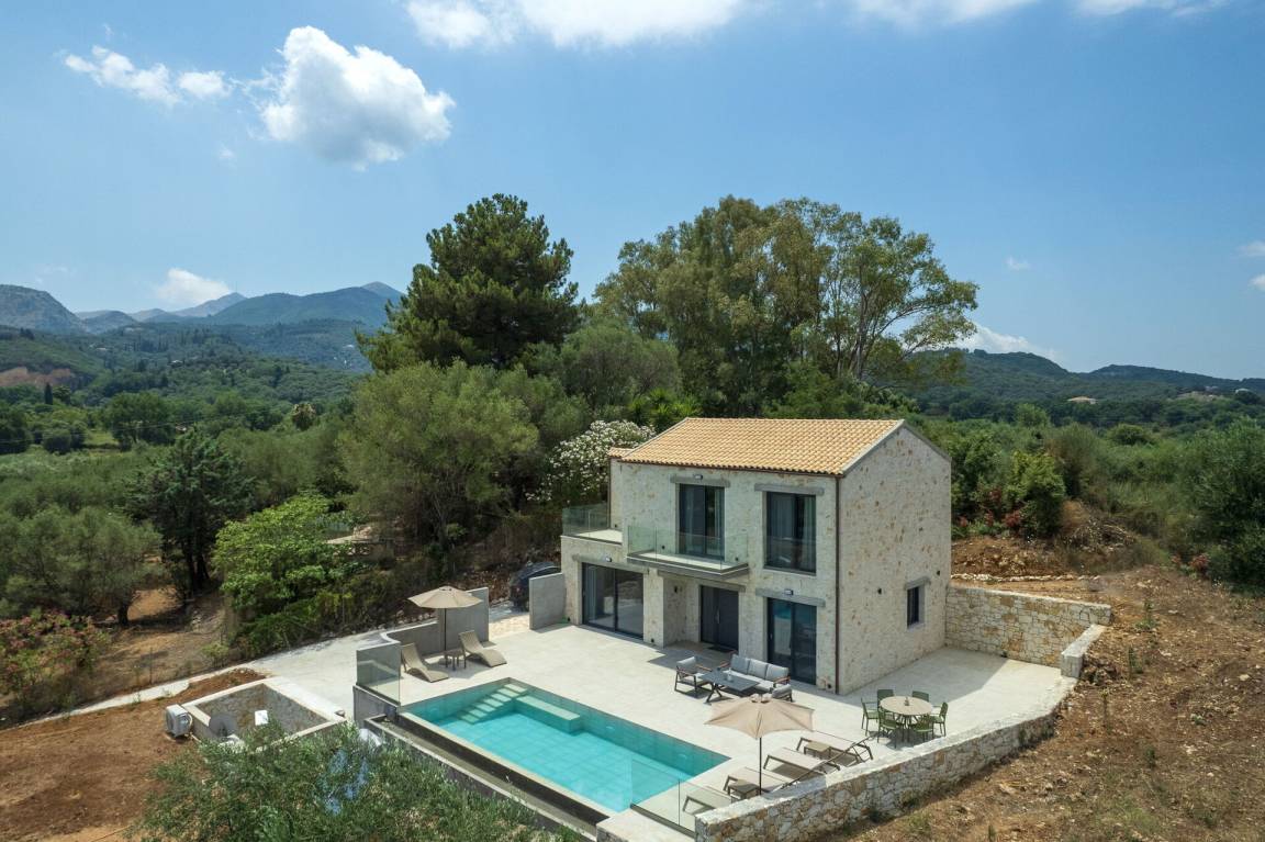 160 M² Villa ∙ 3 Habitaciones ∙ 6 Huéspedes - Sarandë