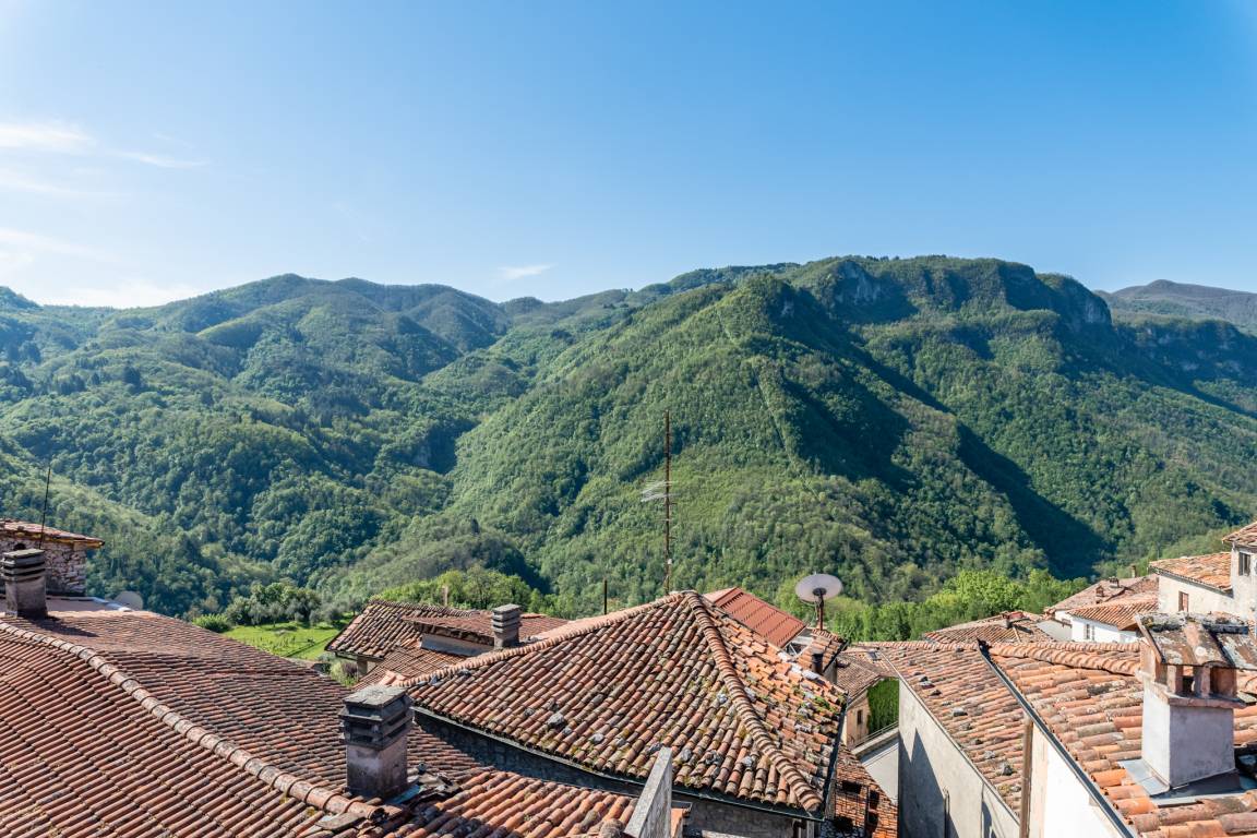 70 M² Apartment ∙ 2 Bedrooms ∙ 6 Guests - Bagni di Lucca
