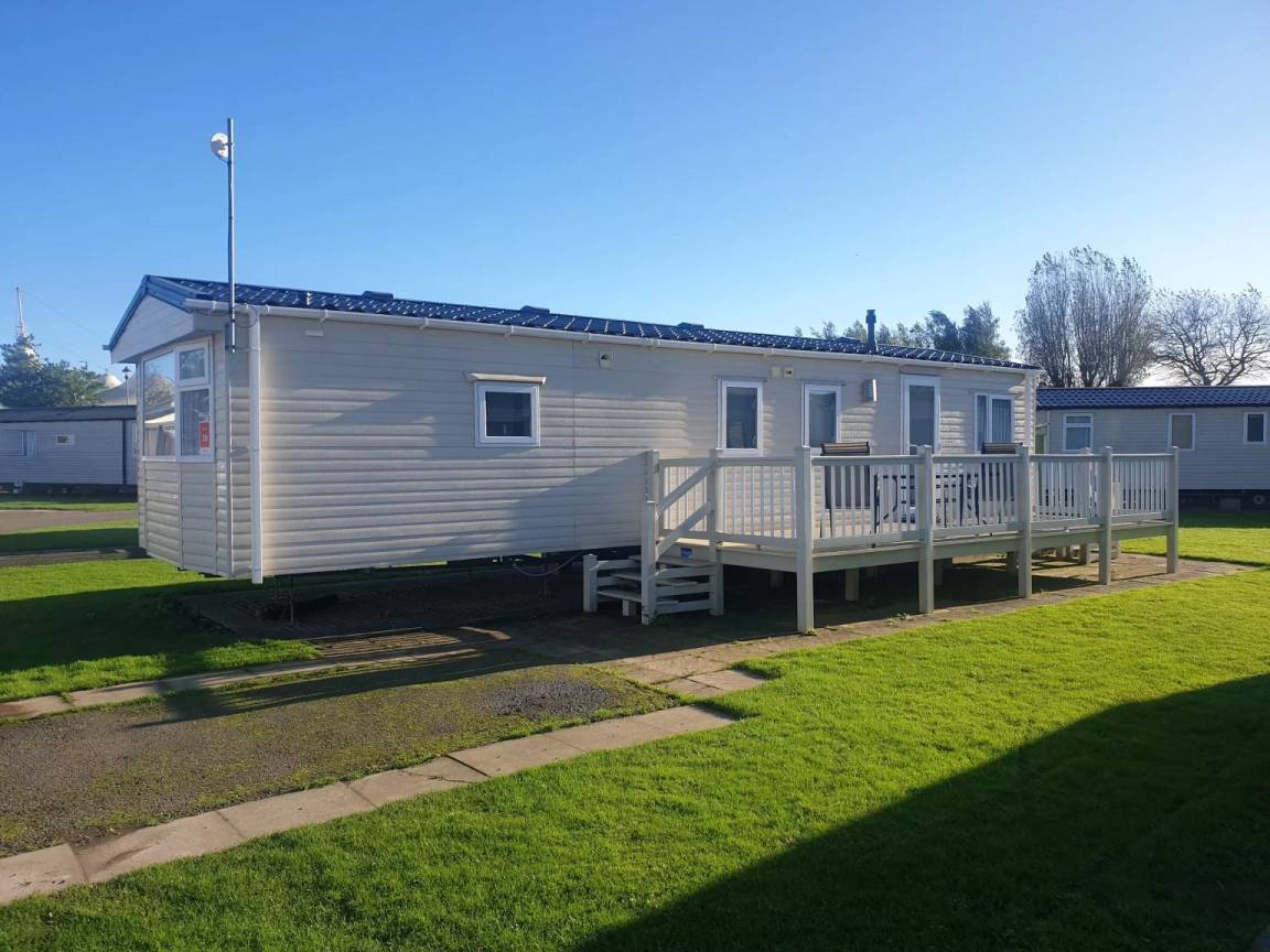 85 M² Cabin ∙ 4 Bedrooms ∙ 10 Guests - England