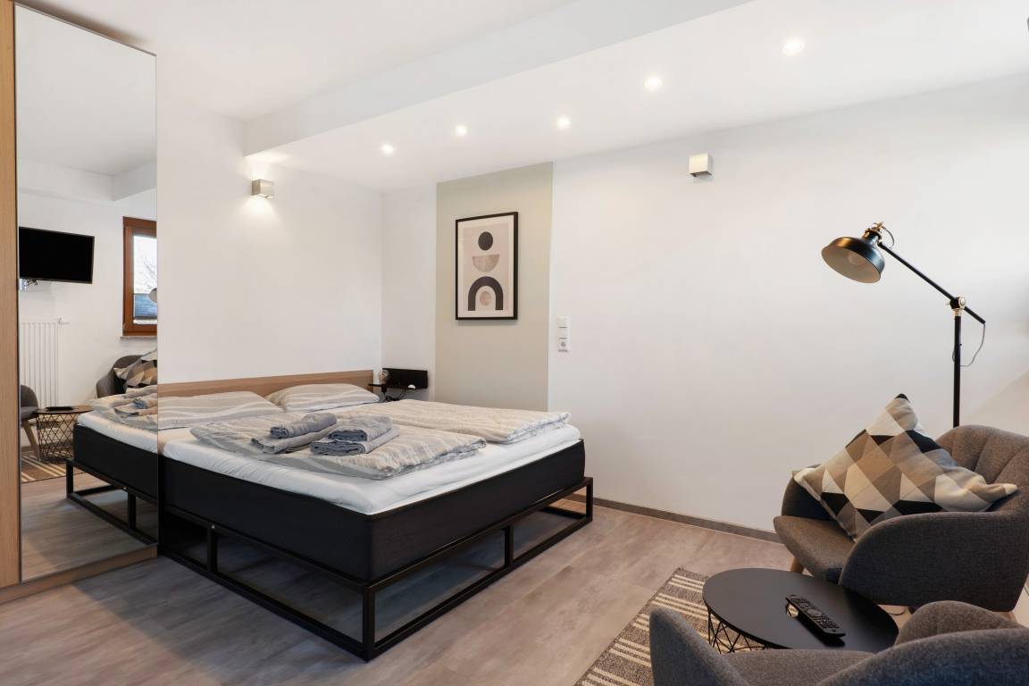 30 M² Ferienwohnung ∙ 1 Schlafzimmer ∙ 2 Gäste - Bretten