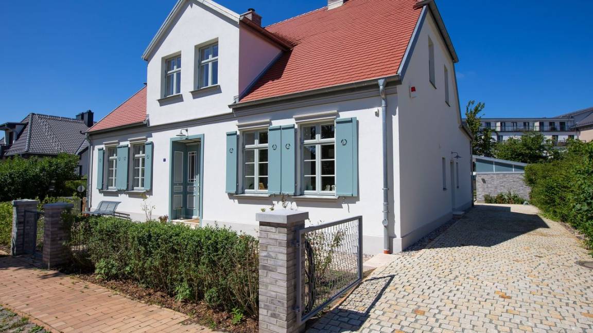 202 M² Ferienhaus ∙ 4 Schlafzimmer ∙ 10 Gäste - Wustrow