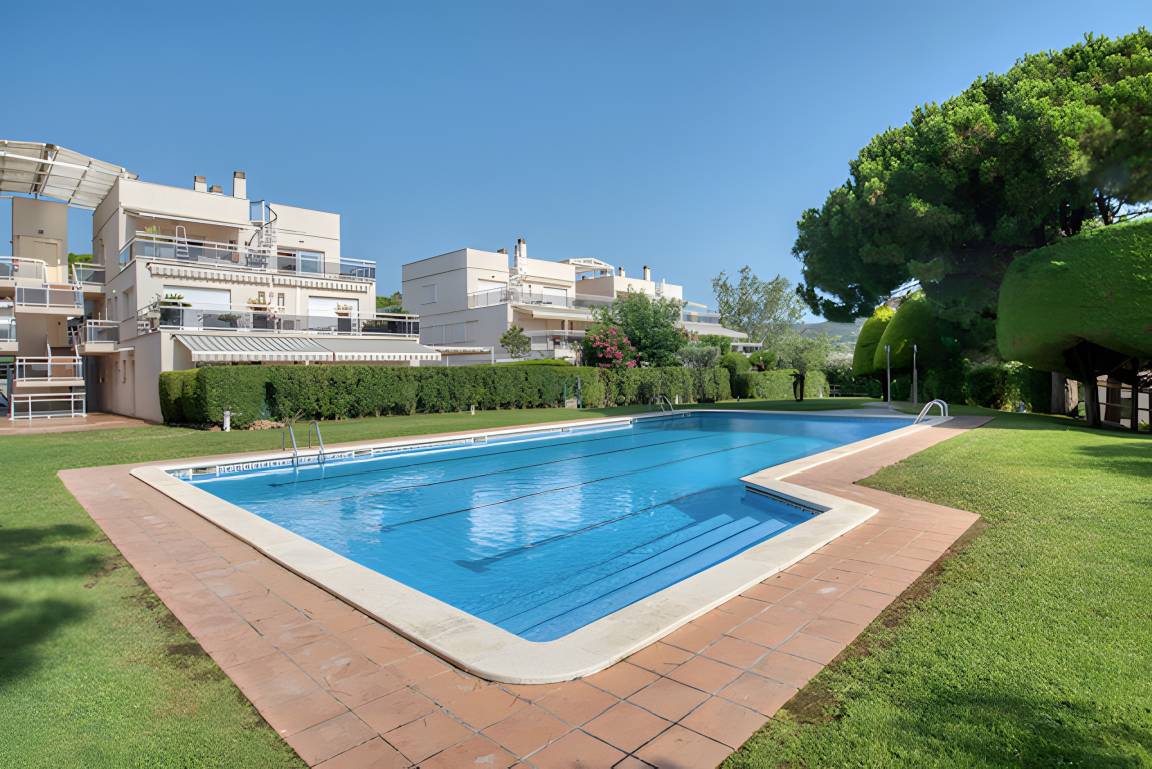 90 M² Apartamento ∙ 3 Habitaciones ∙ 5 Huéspedes - Calonge