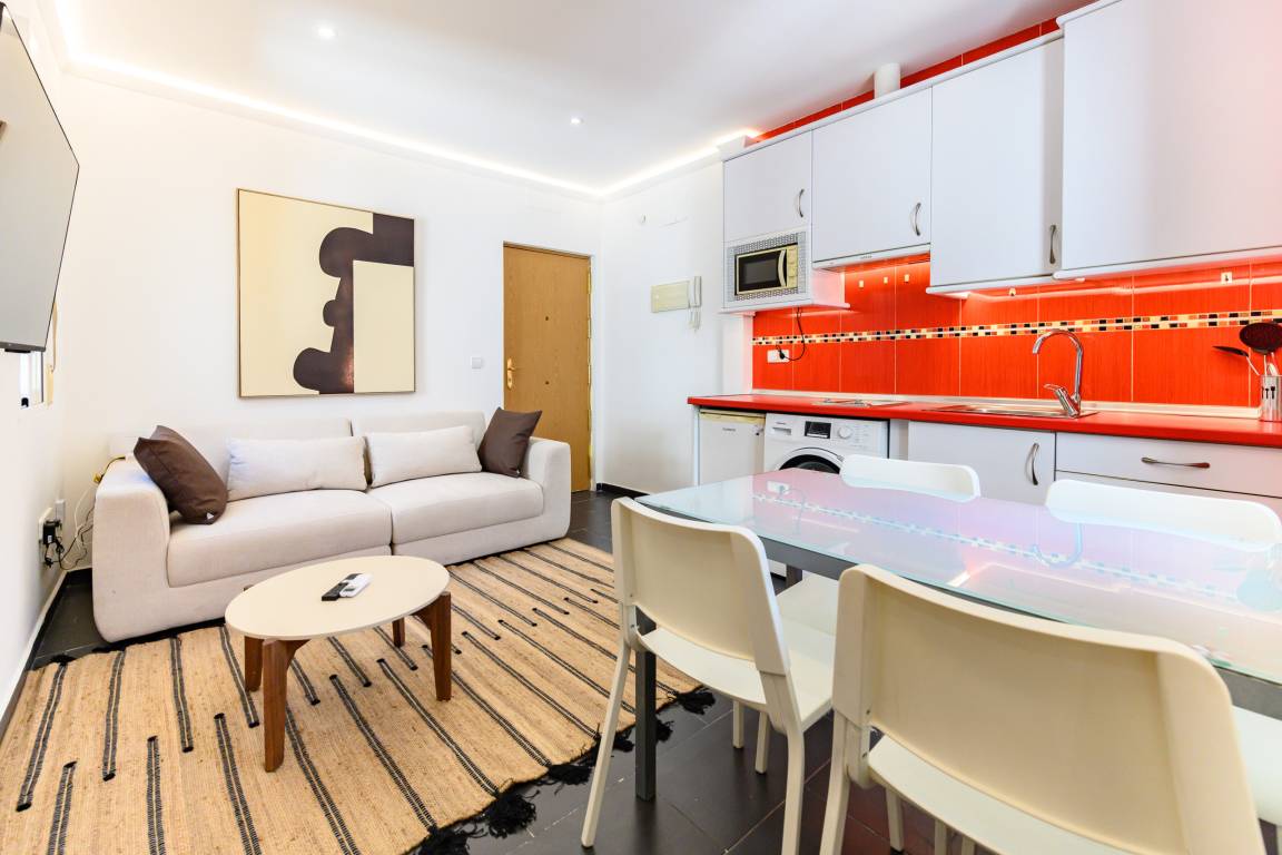 32 M² Appartamento Vacanza ∙ 1 Camera Da Letto ∙ 2 Ospiti - Alcobendas