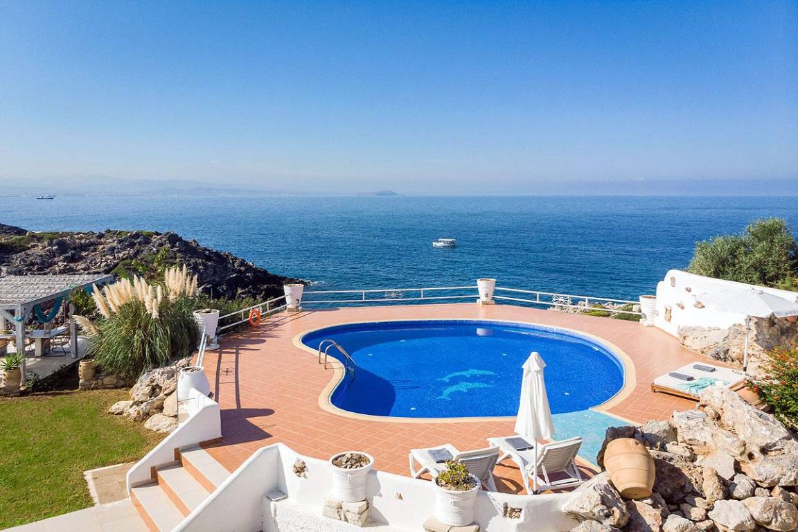 260 M² Farmhouse ∙ 7 Bedrooms ∙ 14 Guests - Crete