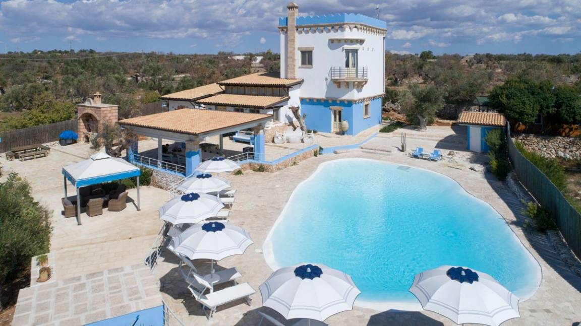 Villa ∙ 4 Bedrooms ∙ 9 Guests - Torre San Giovanni