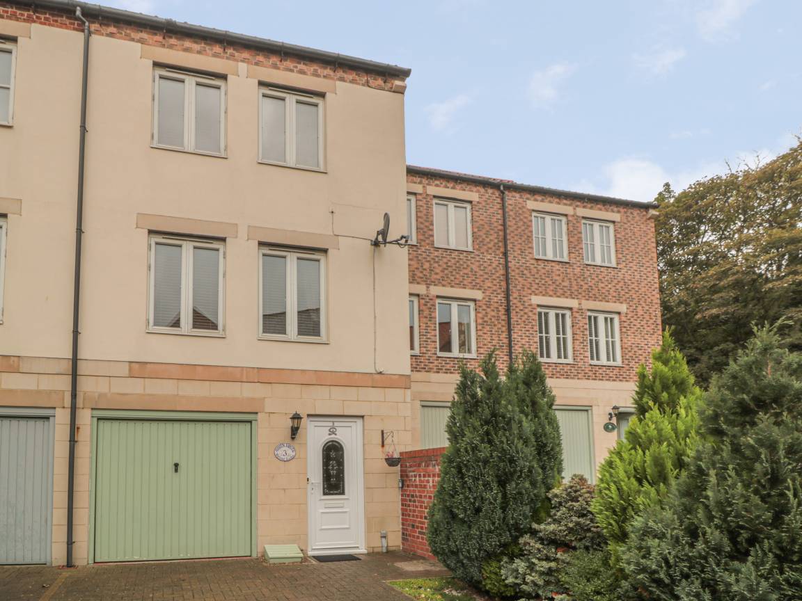 Cottage ∙ 4 Bedrooms ∙ 8 Guests - Sandsend