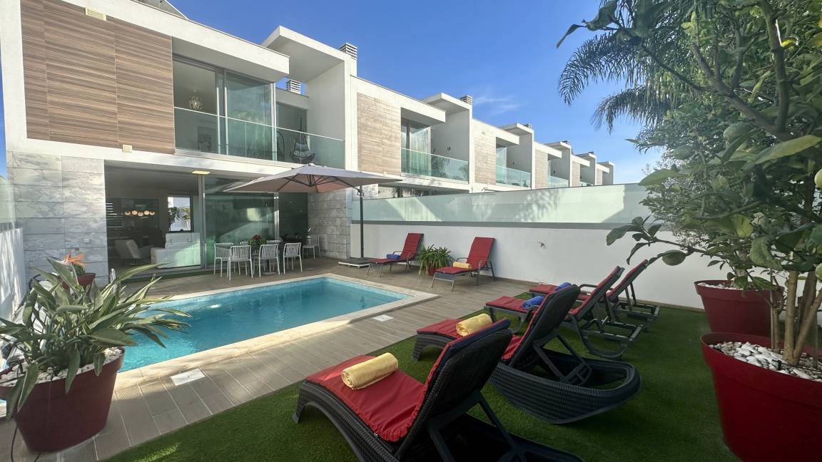 169 M² Vivenda ∙ 3 Quartos ∙ 8 Hóspedes - Albufeira