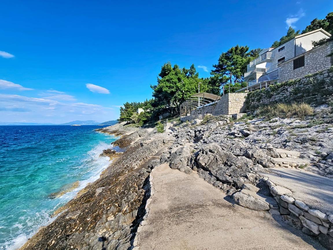 100 M² Apartment ∙ 3 Bedrooms ∙ 6 Guests - Korčula Island