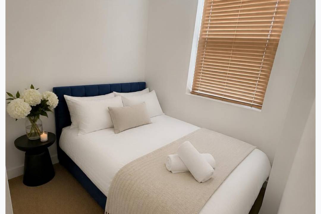 85 M² Apartment ∙ 2 Bedrooms ∙ 4 Guests - Salford