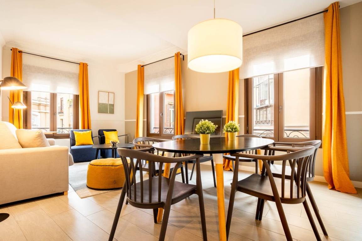 110 M² Appartement ∙ 4 Chambres ∙ 9 Personnes - Getafe