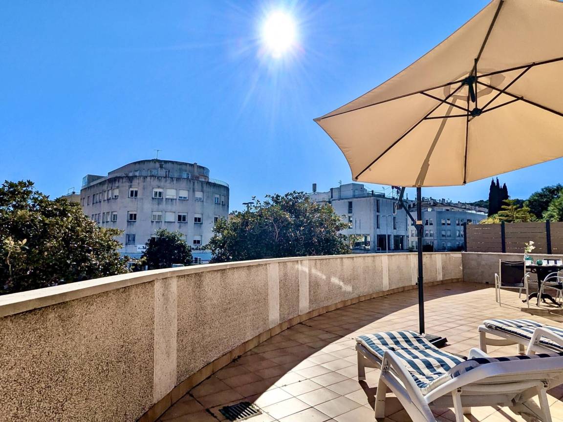 82 M² Apartment ∙ 4 Bedrooms ∙ 8 Guests - Tossa de Mar
