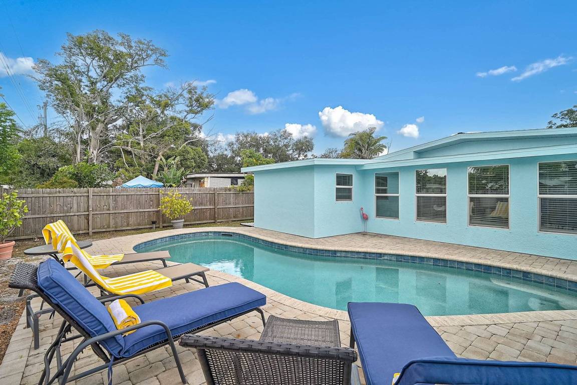 140 M² House ∙ 4 Bedrooms ∙ 8 Guests - Sarasota