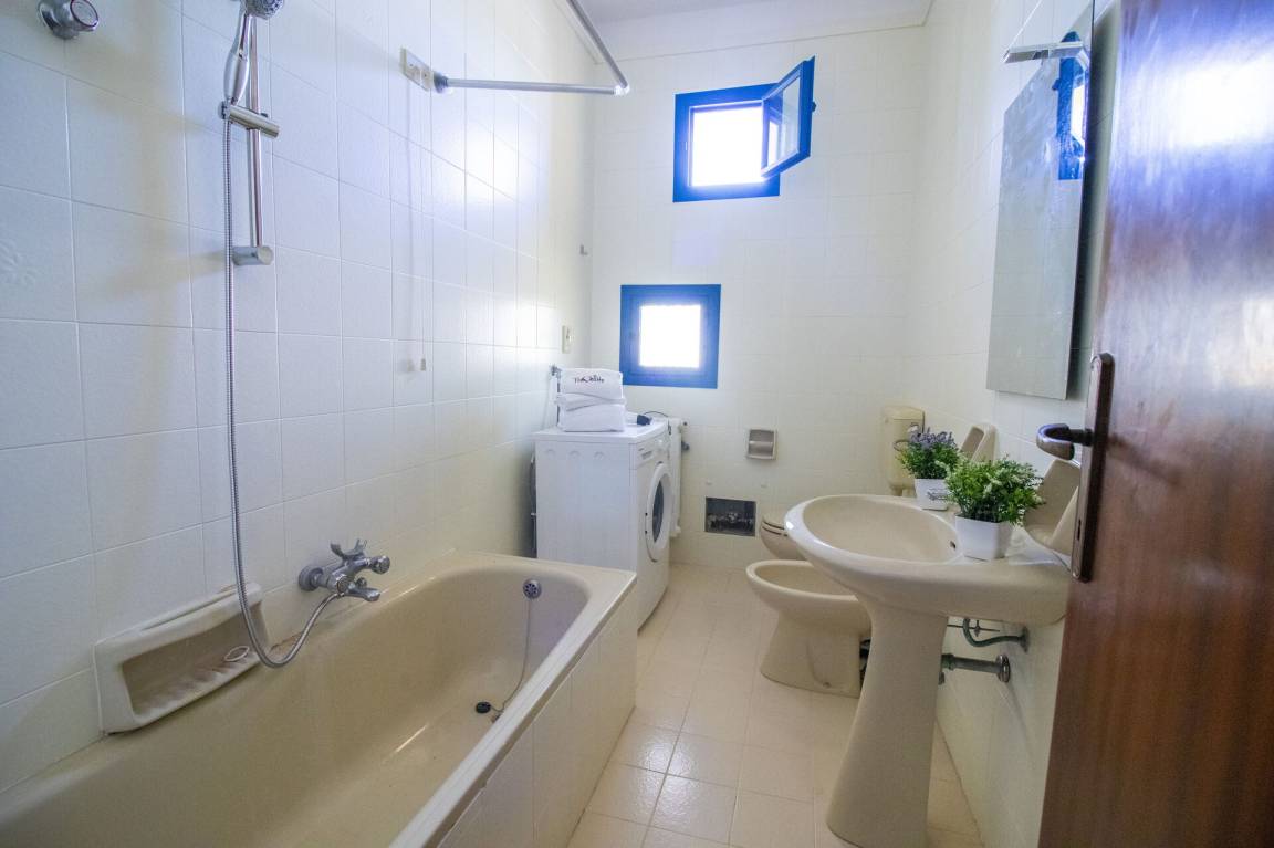 80 m² Unterkunft ∙ 2 Schlafzimmer ∙ 6 Gäste – Bild 10