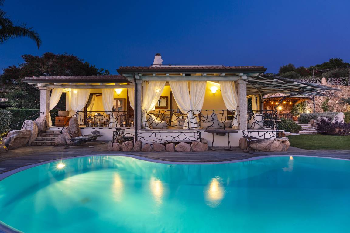 350 M² Villa ∙ 6 Habitaciones ∙ 12 Huéspedes - San Teodoro